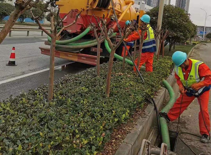 红毛镇市政管道清淤